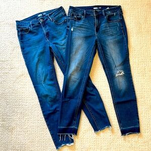 2 Pair Old Navy Rockstar Super Skinny Jeans